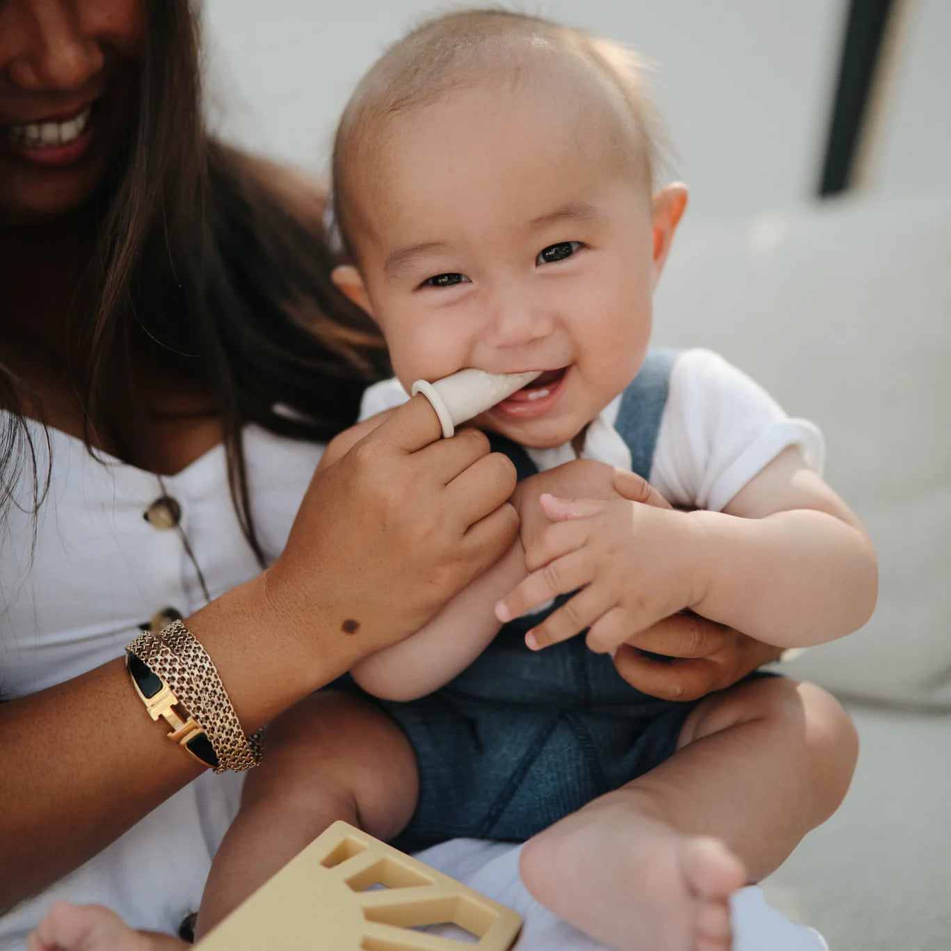 Mushie Finger Toothbrush - Blush/Shifting Sand