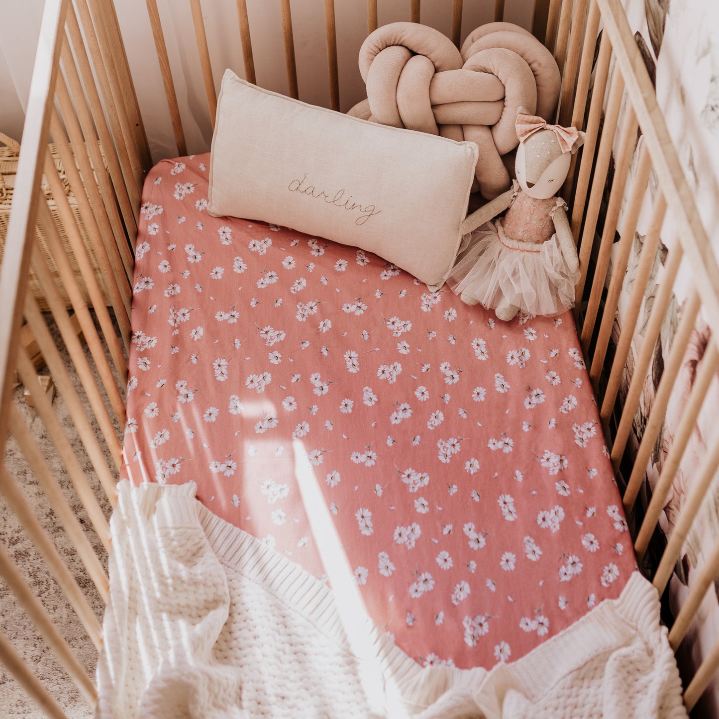 Snuggle Hunny Cot Sheet- Daisy